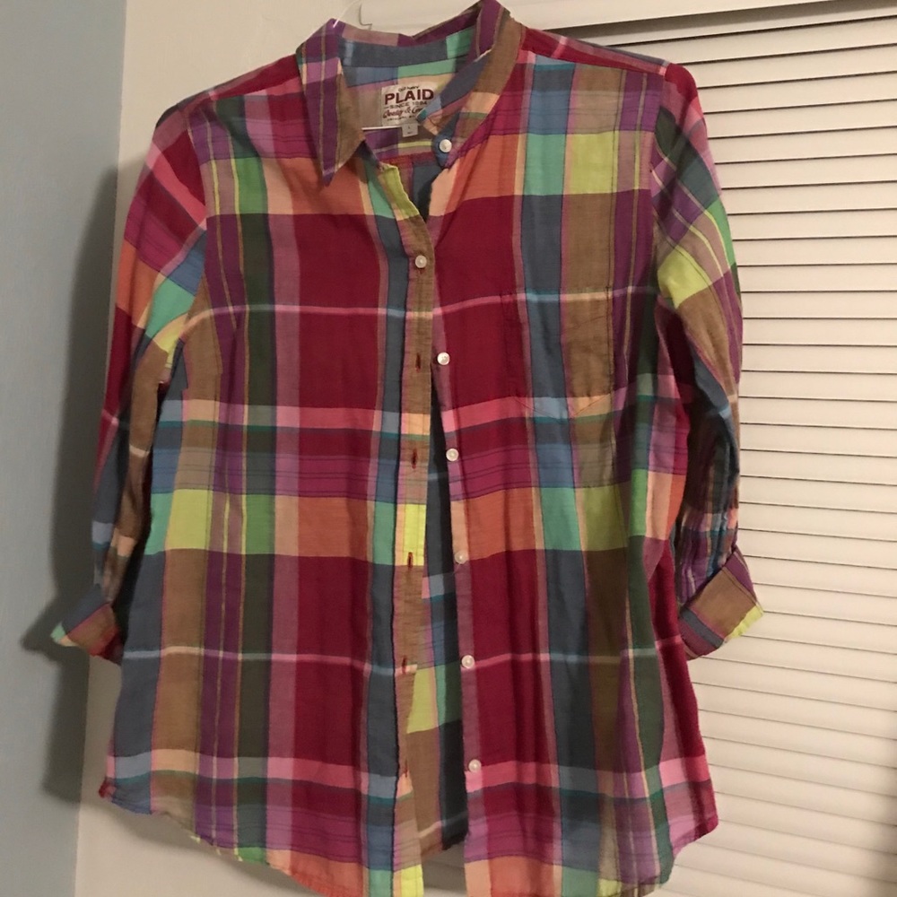 Women’s Plaid Buttonup